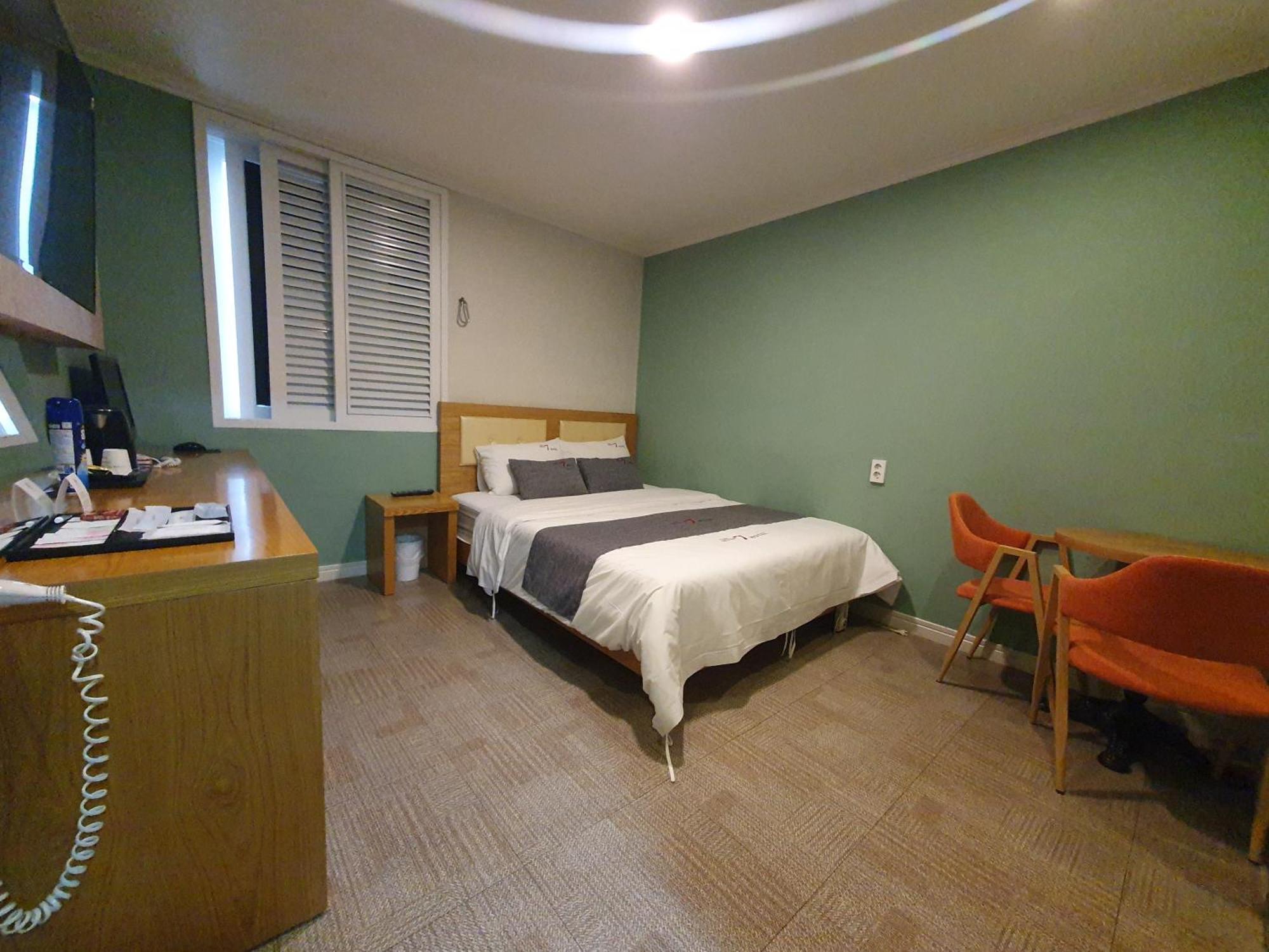 The 7 Hotel Pohang Extérieur photo