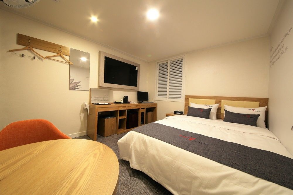 The 7 Hotel Pohang Extérieur photo