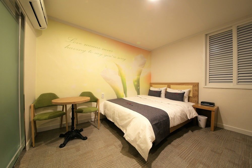 The 7 Hotel Pohang Extérieur photo